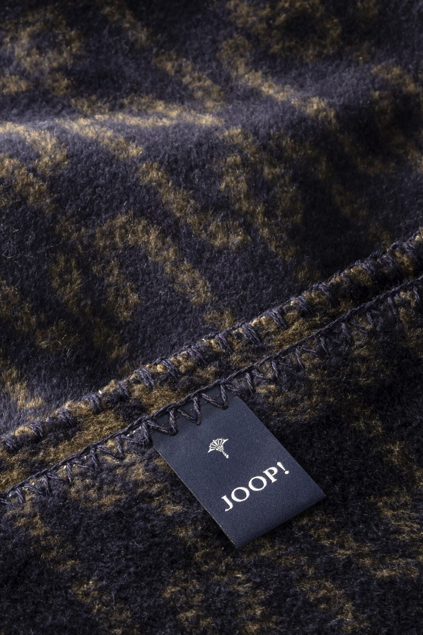 JOOP! Wohndecke Chains karamell-marine