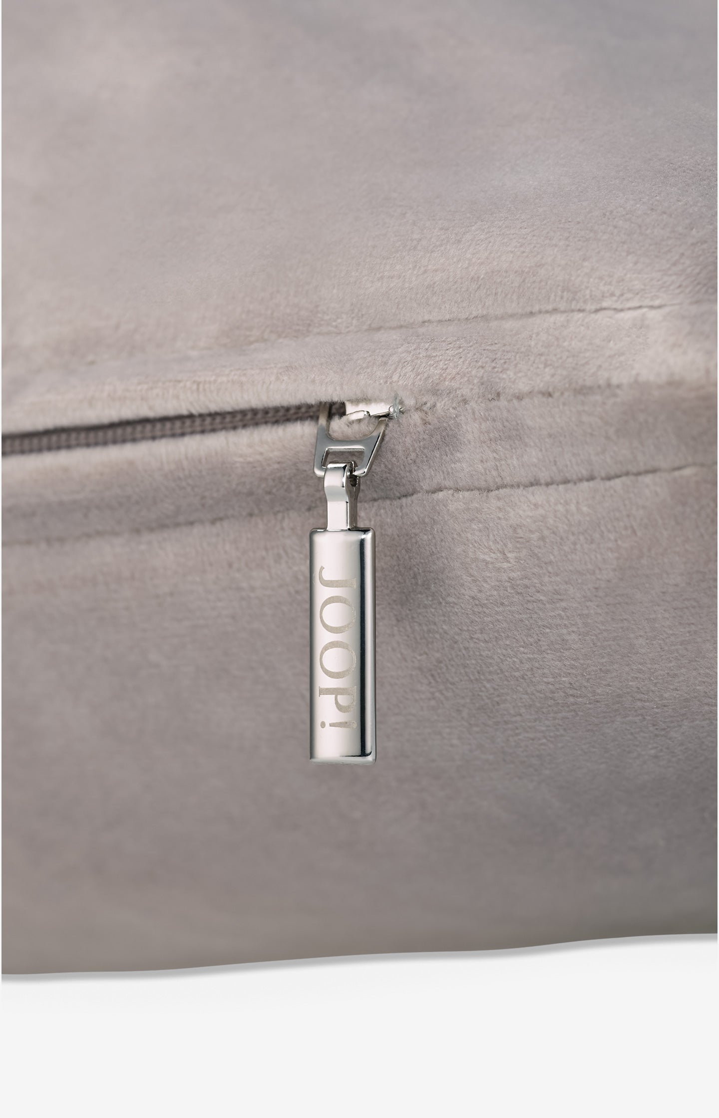 JOOP! Zierkissenhülle Cozy grau